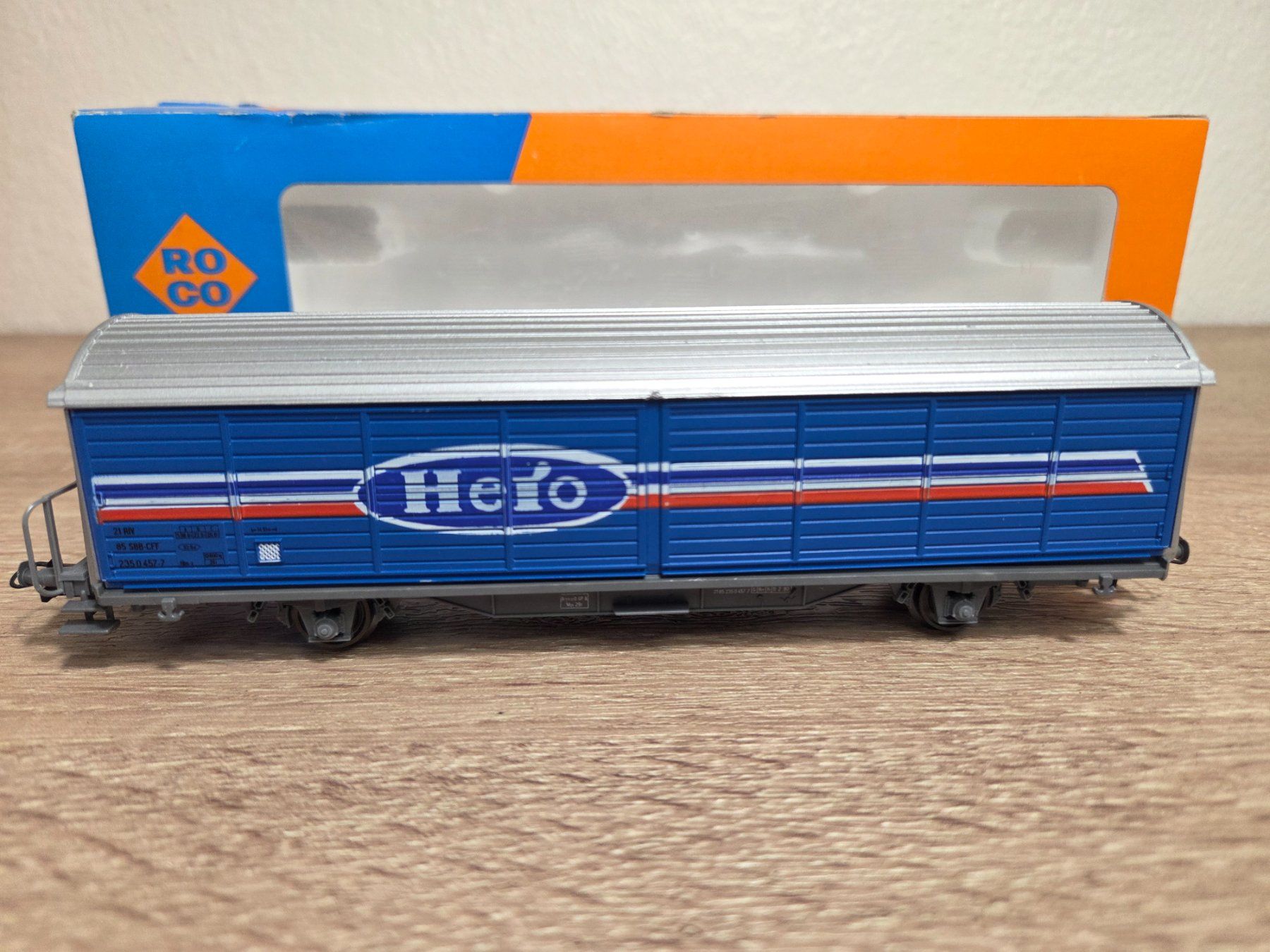 Roco Modellini di ferrovie: Roco 4341B Güterwagen Hero SBB H0 – Nuovo e nell'imballaggio originale da St-Aubin-Sauges venduto da Lo_Go 1