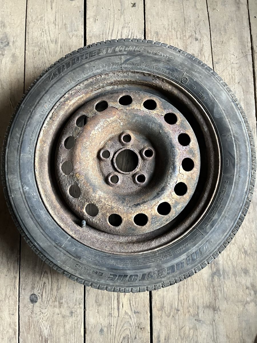 Pneumatici & Ruote complete: Bridgestone 195/60 R16 – Usato da Escholzmatt venduto da Stern777