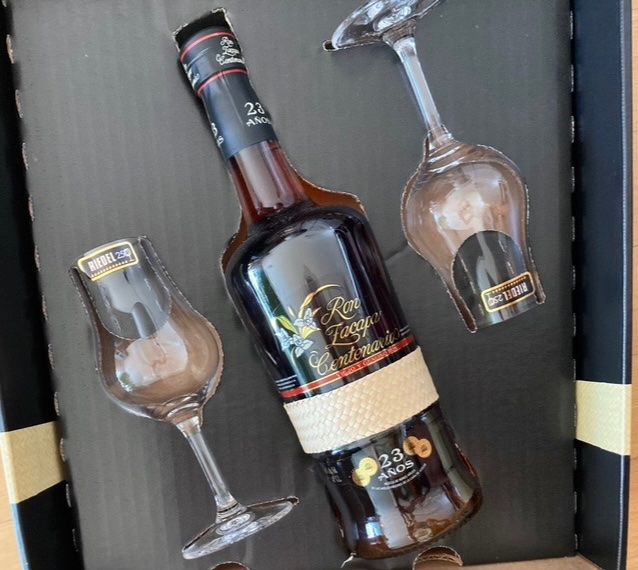 Zacapa Spirituosen: Ron Zacapa (non solera) Geschenkset – Neu und originalverpackt aus Winterthur von CH8400