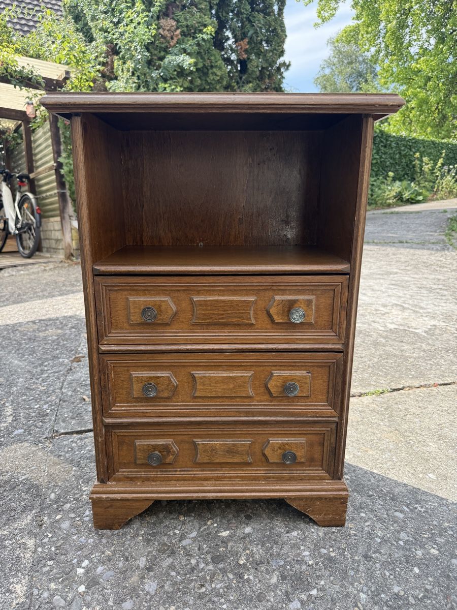 Kommoden: Kleine Kommode Nachttischschrank – Gebraucht aus Bremgarten b. Bern von narancibia