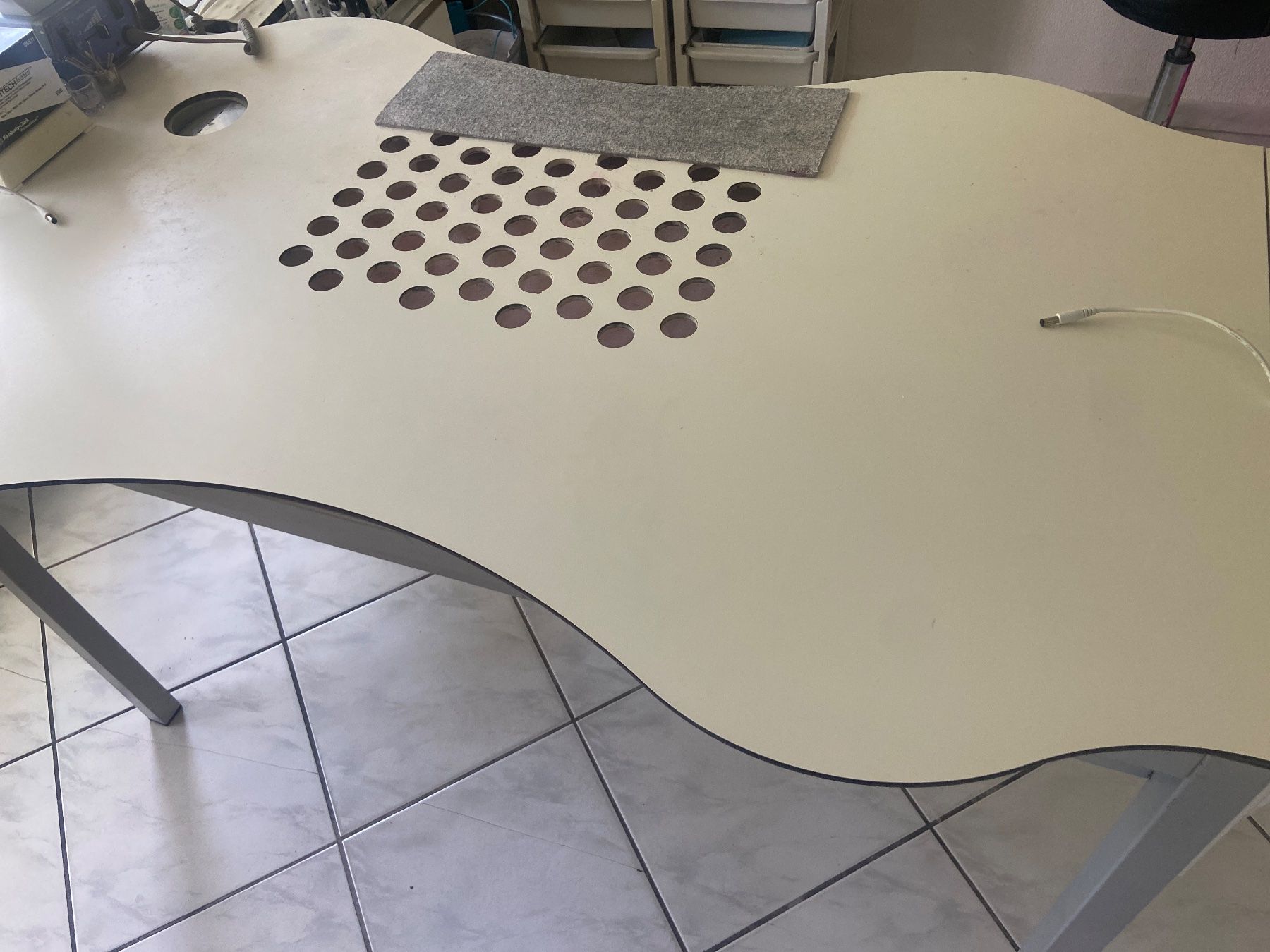 Tavoli: Arbeitstisch Nailstudio Tisch mit Absaugung – Usato da Urdorf venduto da JcdS 2