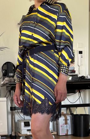 Ermanno Kleid mit Gr.36 gestreift und  mit Spitzen modern!