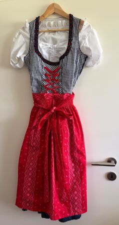 Dirndl Grösse 38