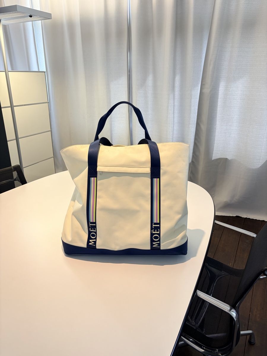 Taschen: Moët & Chandon Boot- & Strandtasche Set | 9 Champagnergläser – Gebraucht aus Herrliberg von Julianopie 6