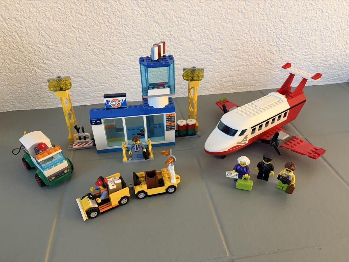 Lego Giocattoli: Lego City 60261 – Usato da Arlesheim venduto da mcschwandy
