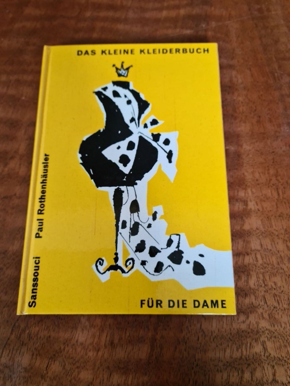 Libri: Das kleine Kleiderbuch – Usato da Erstfeld venduto da Uhu1980 2