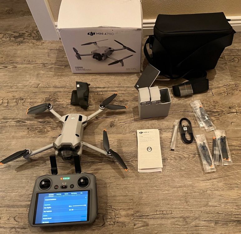 DJI Mini 3 Fly More Combo - Leichte Und Faltbare Mini-Kameradrohne Mit