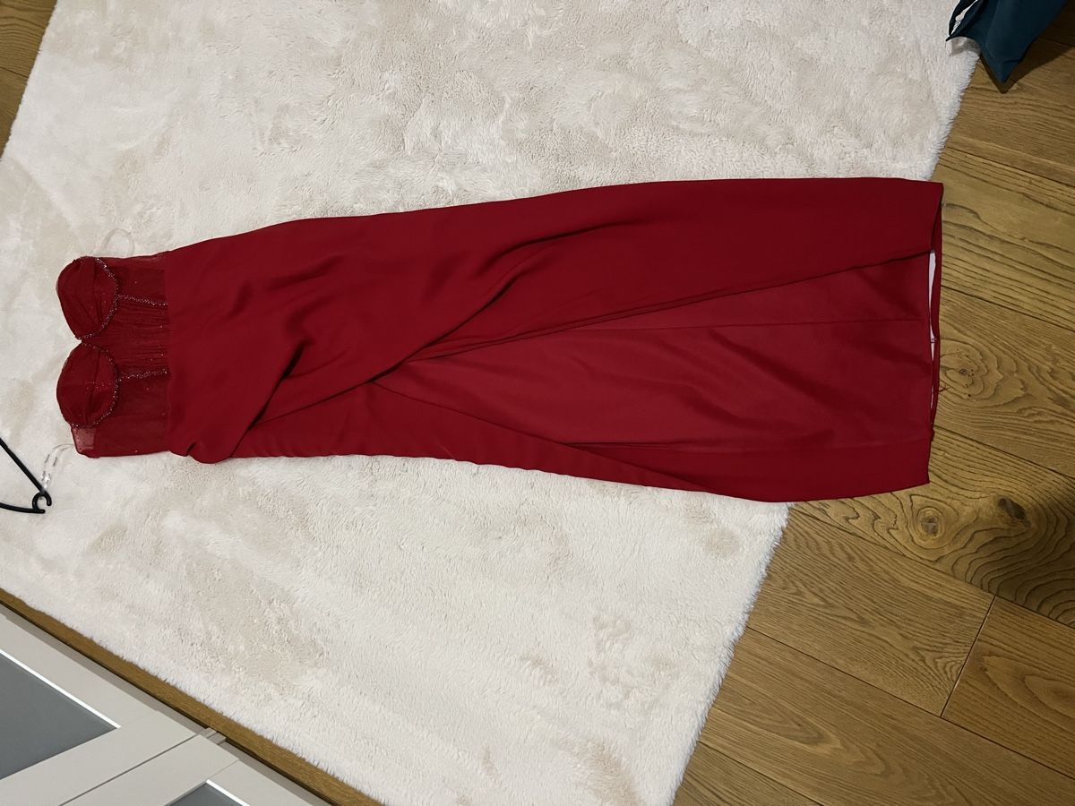 Robes: Elegantes Abendkleid Gr. 36, rot, mit Strass – D'occasion à Kaltbrunn par Milush12 1
