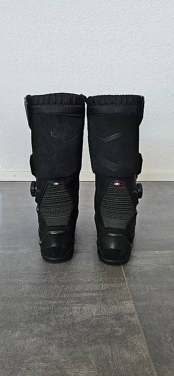 Scarpe da uomo: Bottes de moto TCX Infinity 3 GORE-TEX Taille 42 – Usato da Cudrefin venduto da hug_jwy6 1
