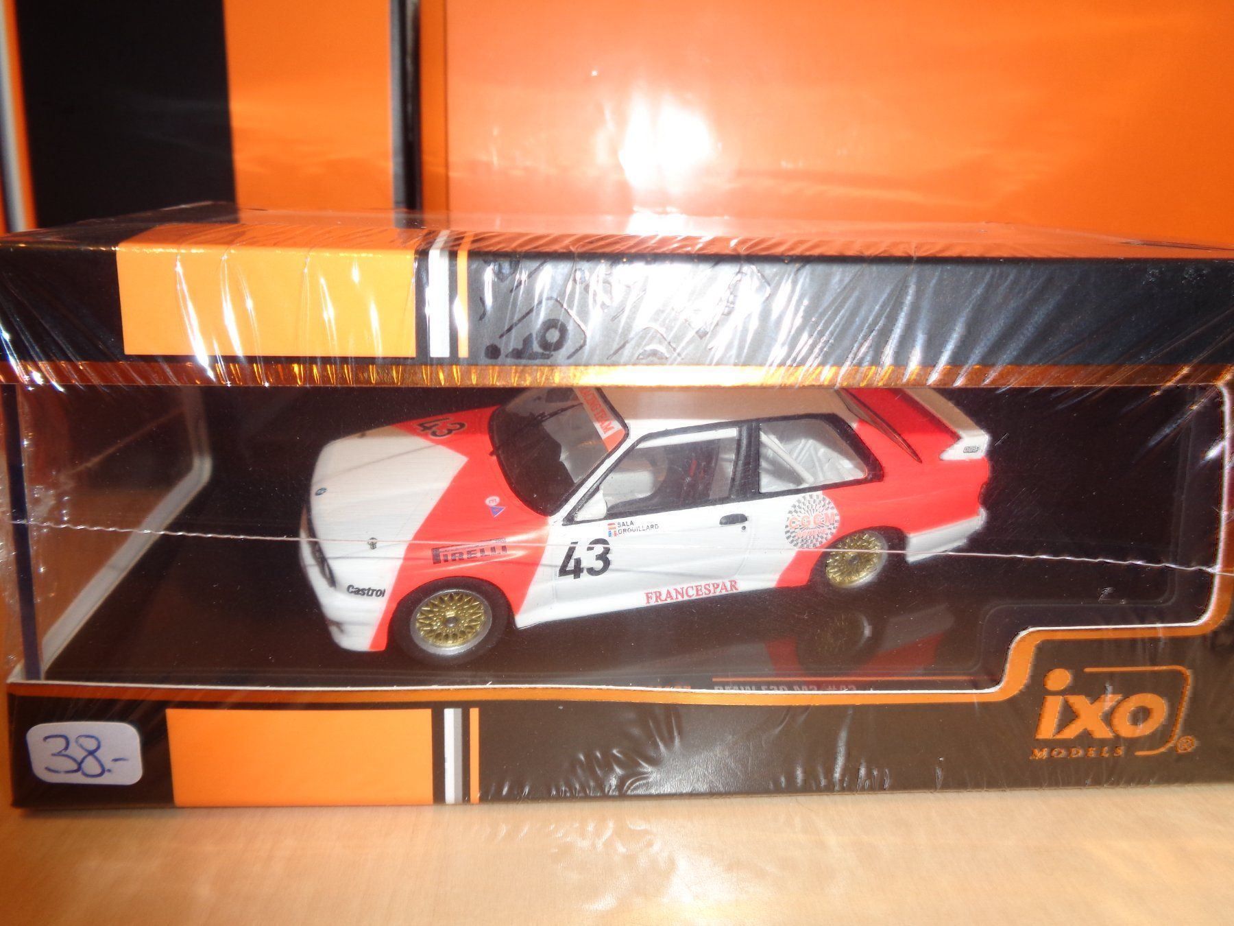 BMW Modellini d'auto: Ixo 1:43 BMW M3 E30 – Nuovo e nell'imballaggio originale da Reconvilier venduto da rallycar