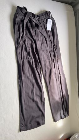 Hose GR. 42 der brit. Nachhaltigkeitsmarker THOUGHT NP 120