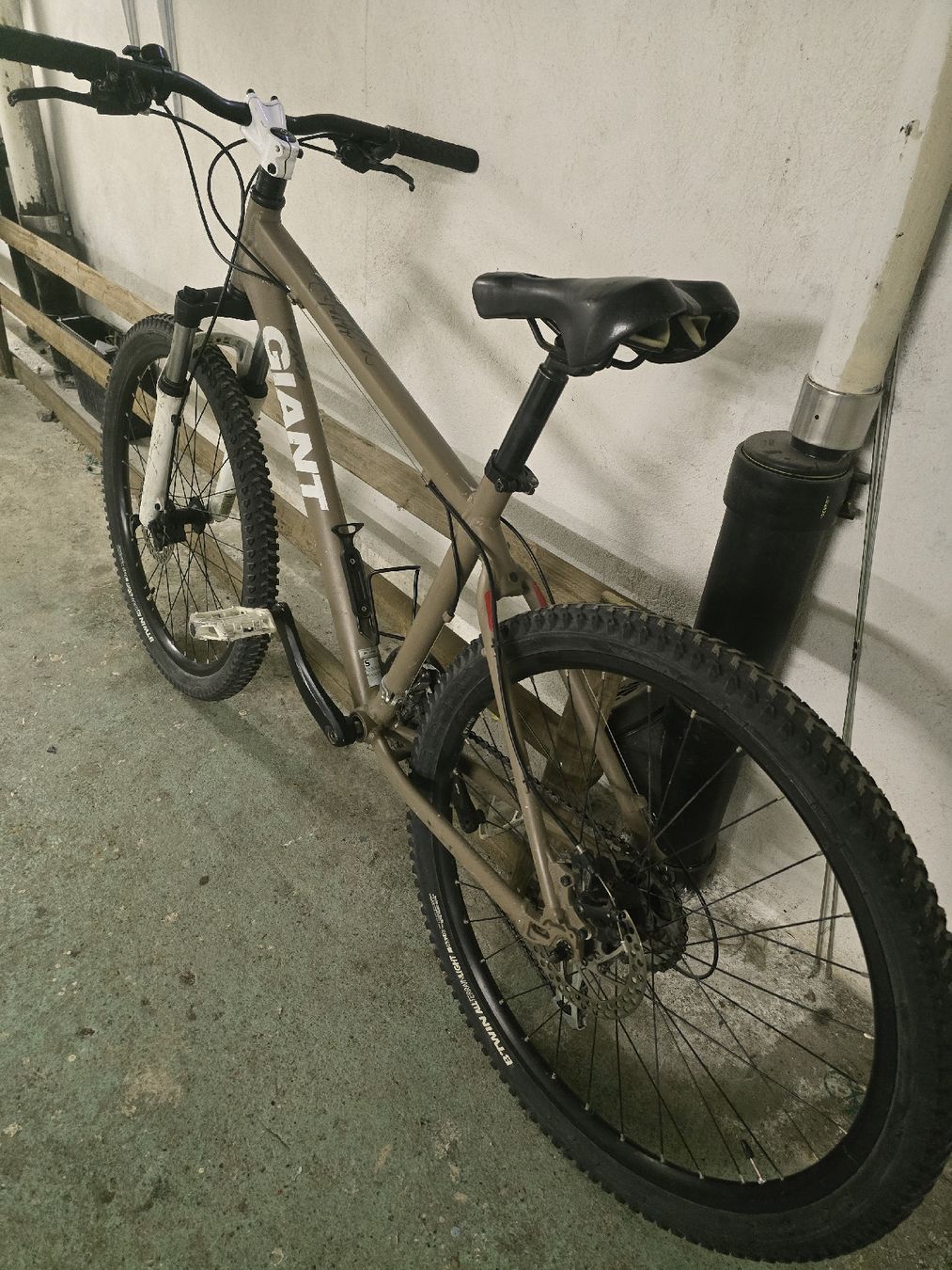 Giant Vélos: Mountainbike Giant – D'occasion à Zürich par Jovi8 4