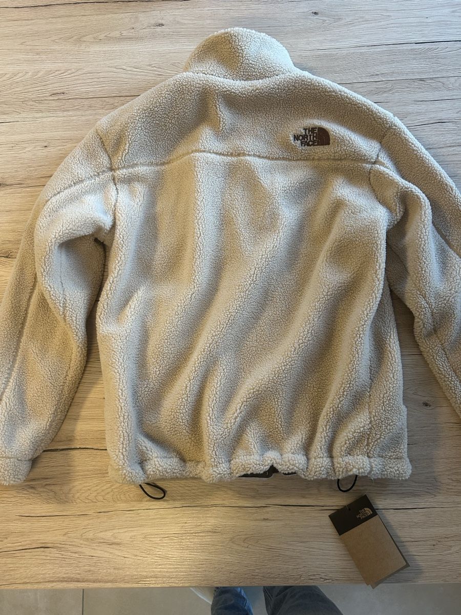 North Face Giacche: Veste The North Face, neuve, taille S! – Nuovo e nell'imballaggio originale da La Sagne VD venduto da Kwinmaxsport 3
