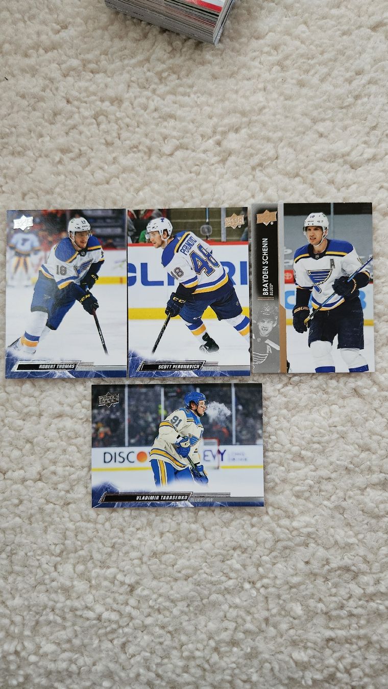 NHL Carte collezionabili: 4 cards BLUES- TARASENKO,SCHENN,THOMAS,PERUNOVICH – Nuovo (secondo la descrizione) da Boltigen venduto da Calagero
