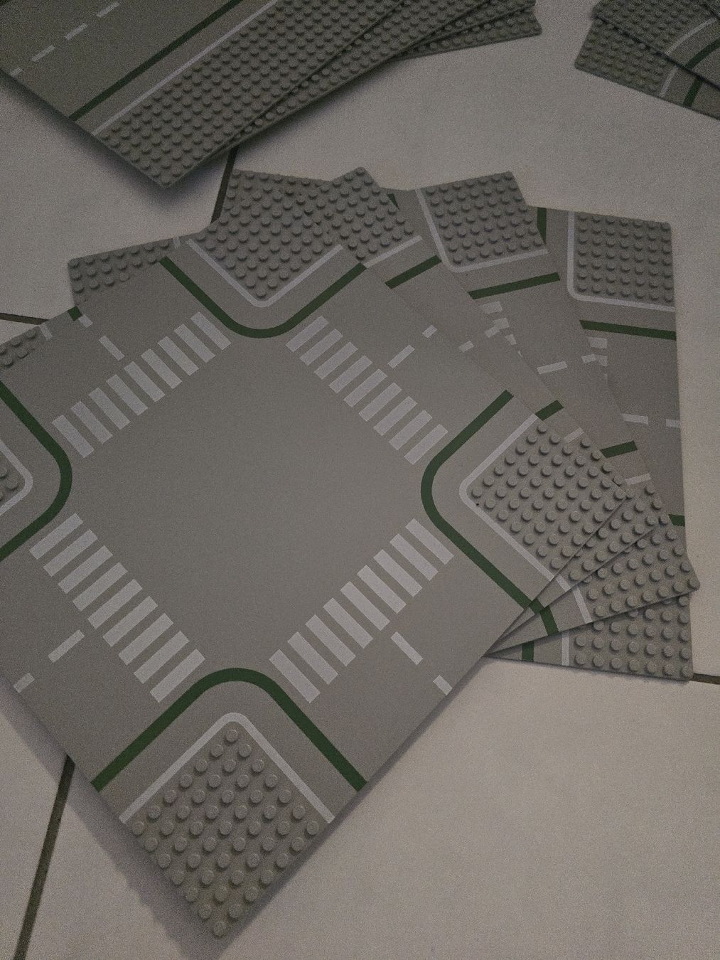 Lego Kit di costruzioni: 16 × alte Lego Strassenplatten – Usato da Weiach venduto da KissGearSwiss96 3