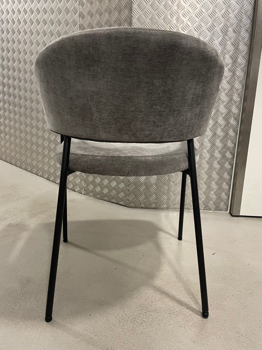Beliani Sedie: Graue Essstühle – Usato da Zürich venduto da Vergani_Loewenplatz 3