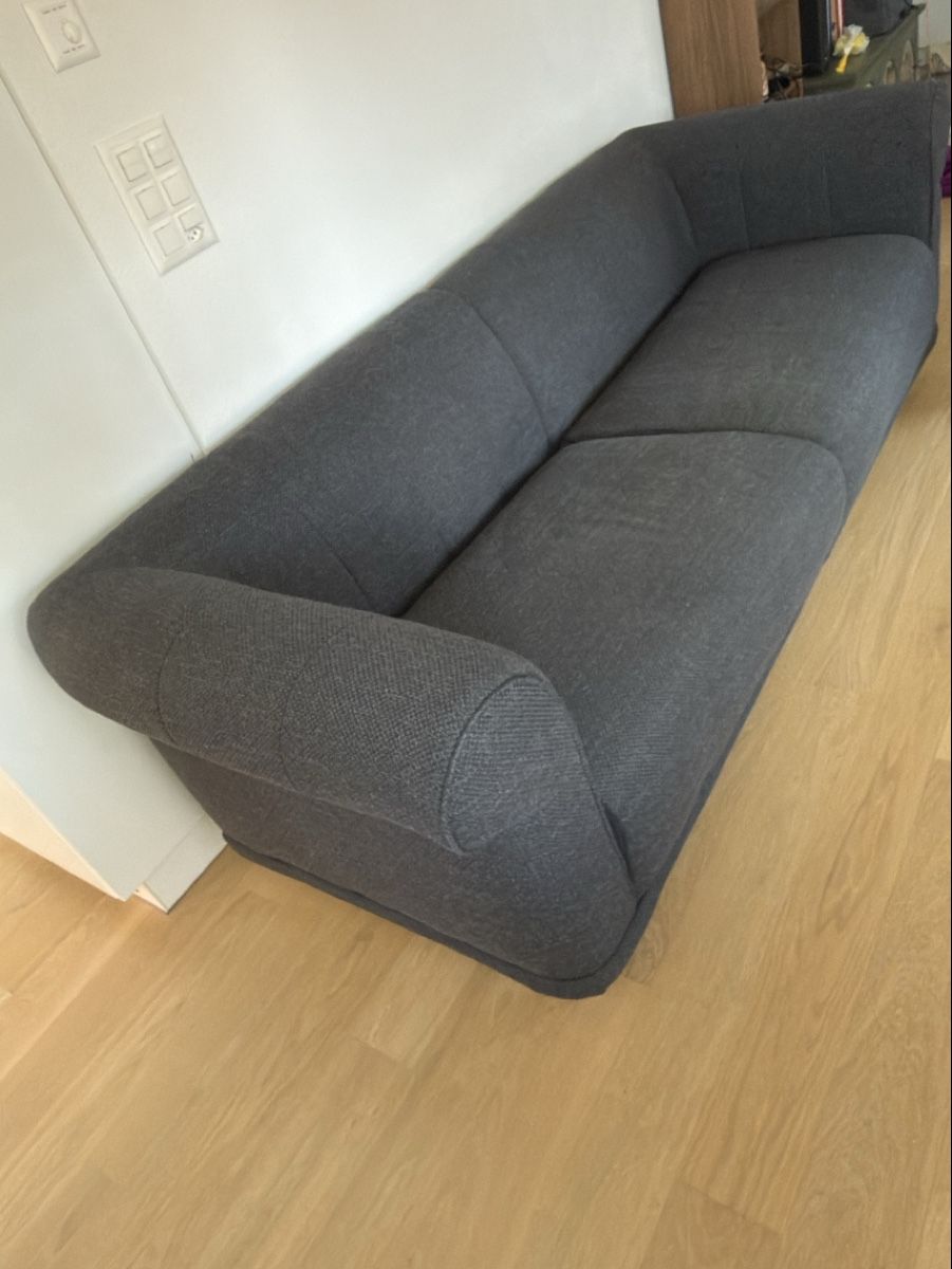 Ikea Sofas: IKEA VISKAFORS 3er-Sofa anthrazit/braun – D'occasion à Rafz par ani1912 2
