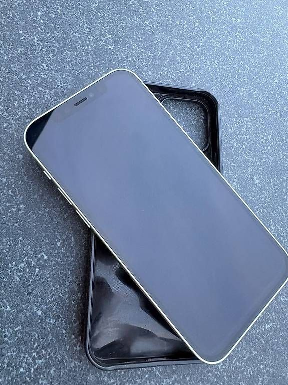 Apple Telefoni cellulari / Smartphones: IPhone 12 256G + coque – Nuovo (secondo la descrizione) da Collombey venduto da luvlp 1