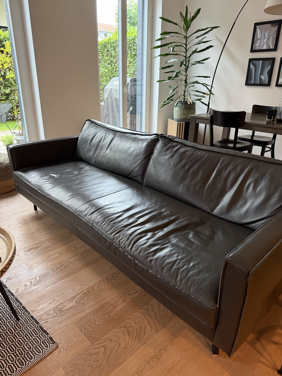 Interio Sofas: Interio TEXADA 3.5er Ledersofa – D'occasion à Richterswil par nomadturk 1