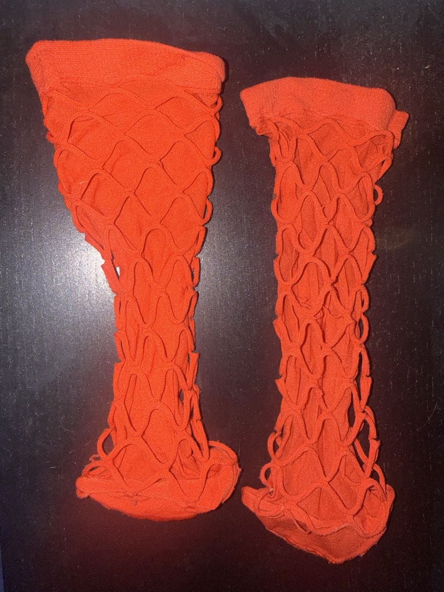 Calze: Orange Socken mit speziellem Design – Nuovo (secondo la descrizione) da Liestal venduto da isa_8y72 1