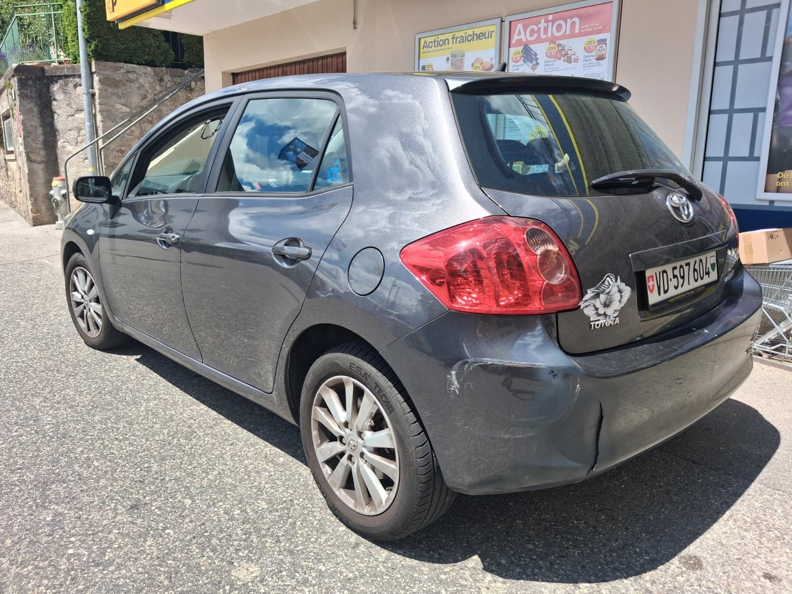 Toyota Automobili: toyota auris  – Usato da Chardonne venduto da hel_h5k2 2