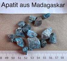 Apatit     Lot Rohsteine aus Madagaskar.   blau TOP Sammlung