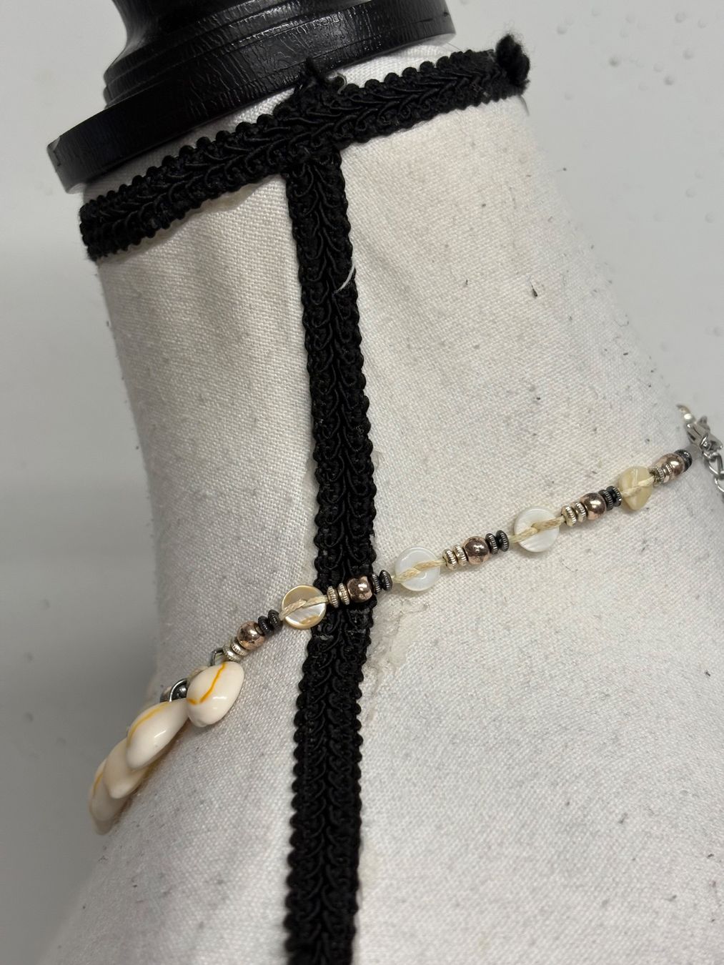 Catenine: Kurze Muschel Kette Halskette – Usato da Regensdorf venduto da secondchancefashion 2