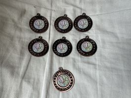 7 gleiche Medaillen