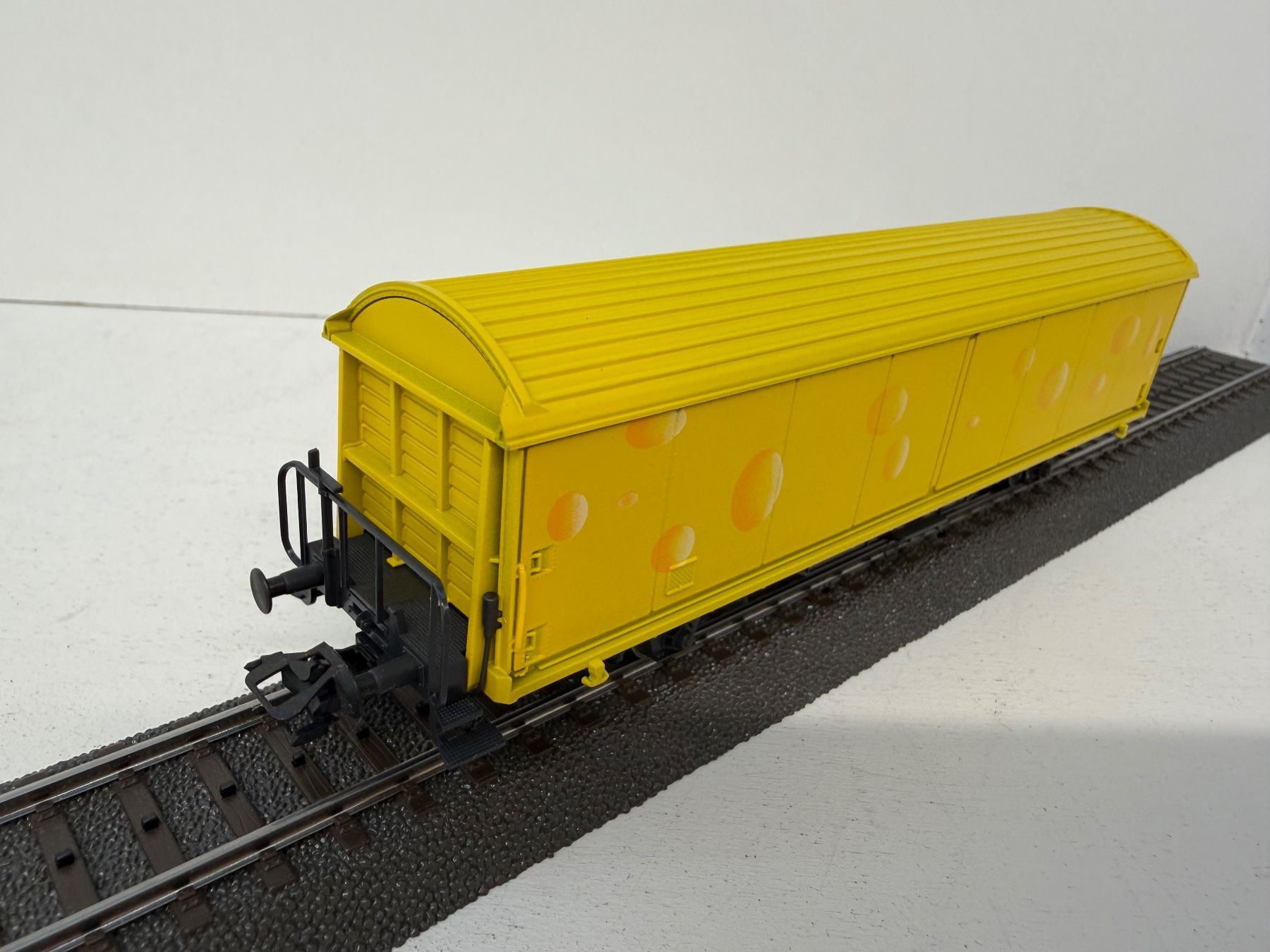 Märklin Modelleisenbahnen: Märklin H0 84735.5 Schiebewandwagen Hbils "Käse" SBB – Gebraucht aus Büsserach von ModellbahnDepot 3