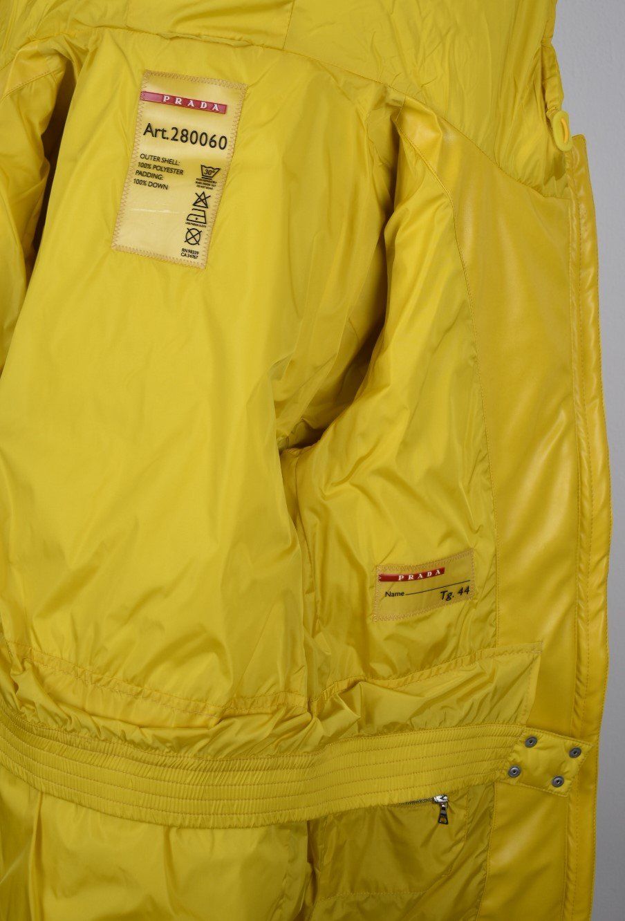 Prada Jacken: Prada Daunenjacke Gr.36/38 (44) – Neu (gemäss Beschreibung) aus Nürensdorf von 2ND_STORY 8