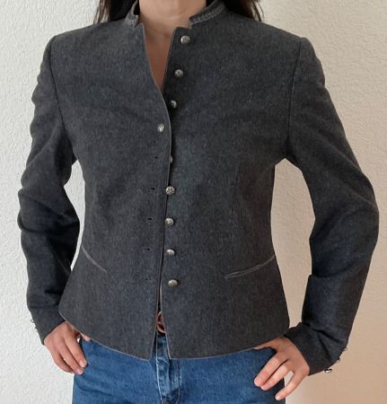 Veste tyrolienne courte et ceintrée Kaiseralm