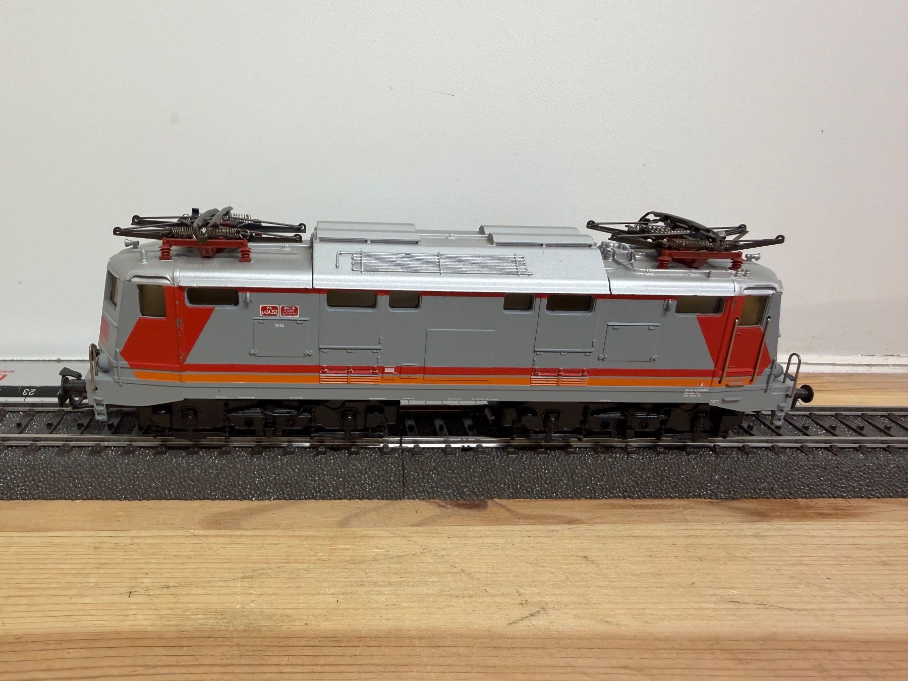 Märklin Modellini di ferrovie: Märklin 3162 Spur H0 E-Lok E 424 FS – Usato da Büsserach venduto da ModellbahnDepot 1