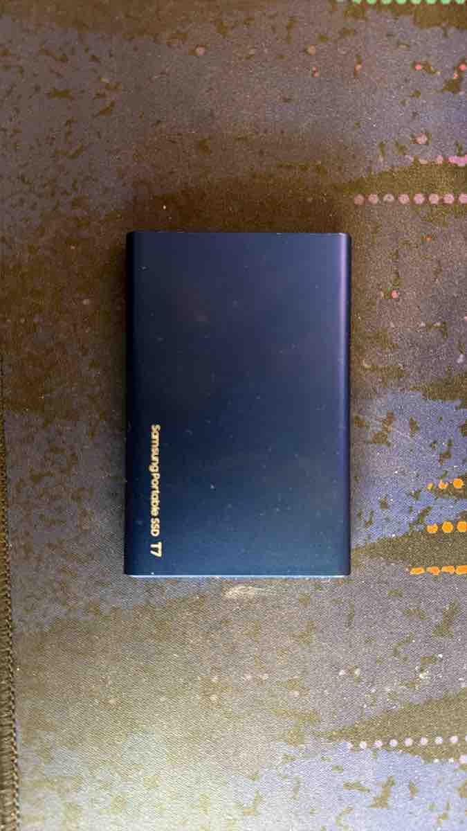Samsung Harddisks: Samsung SSD-Harddisk Portable T7 2TB – Gebraucht aus Fräschels von seb_mv7v 1