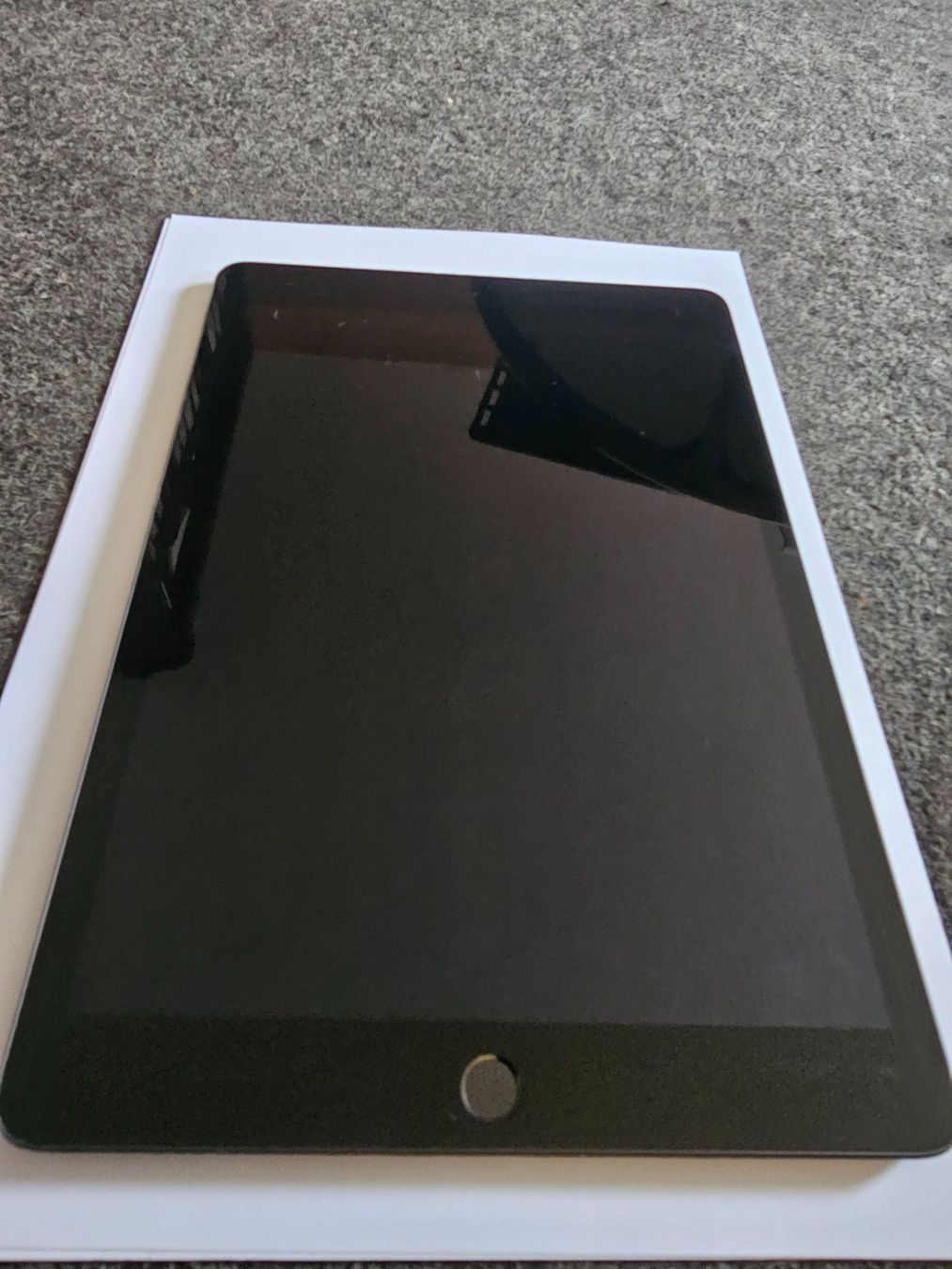 Apple Tablet PC: IPad 8. Generation 32GB – Usato da Zürich venduto da Labor5 3