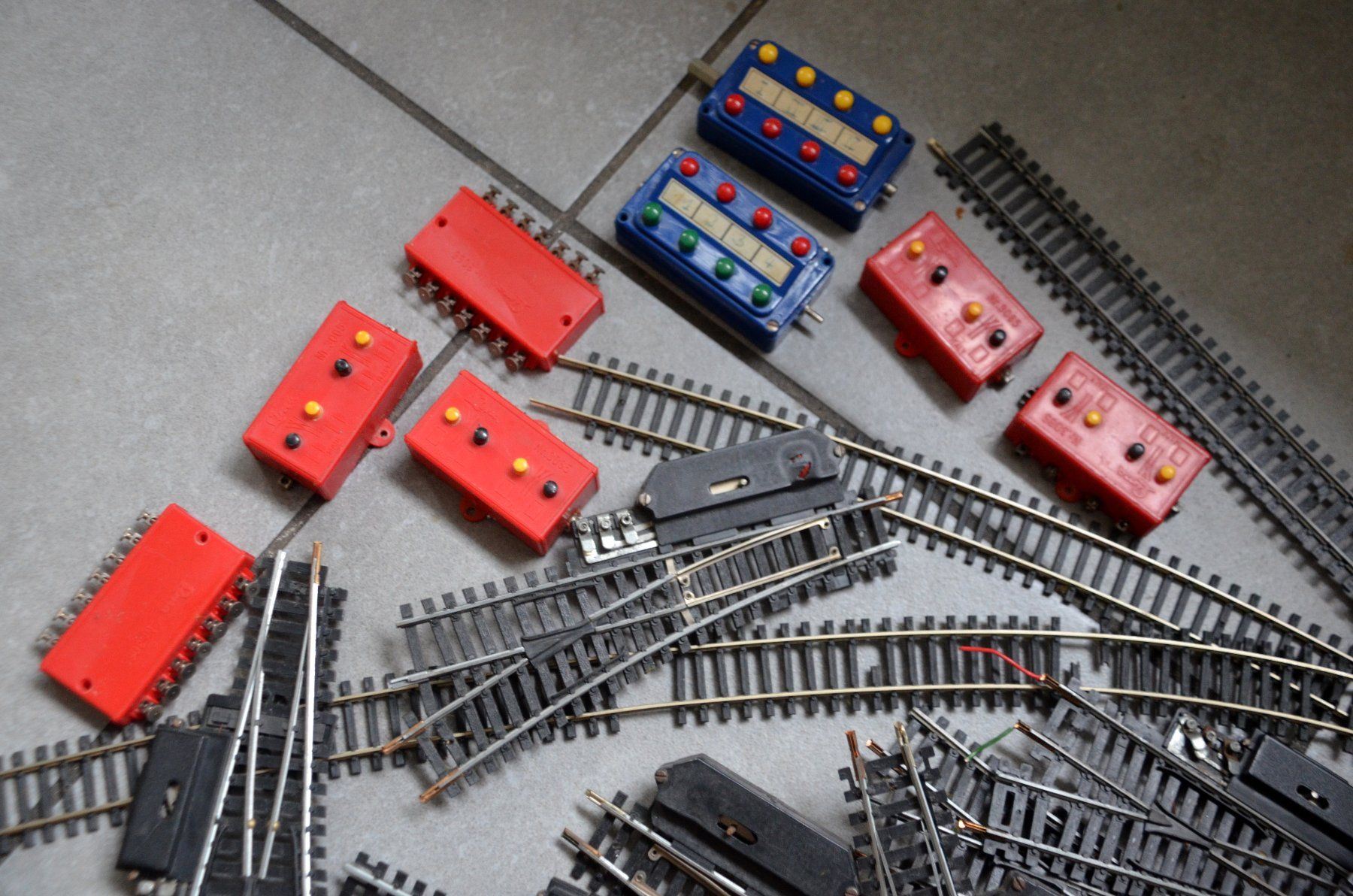 Modelleisenbahnen: HO-Eisenbahngleise / voies ferrées – Gebraucht aus Collonges von arashee 1