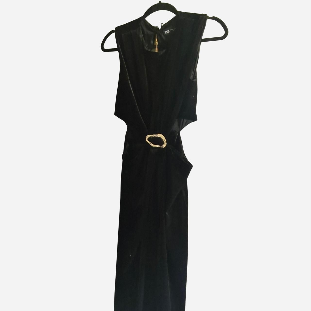 Zara Vestiti: robe noire Zara – Usato da Neuchâtel venduto da yas_zdb7