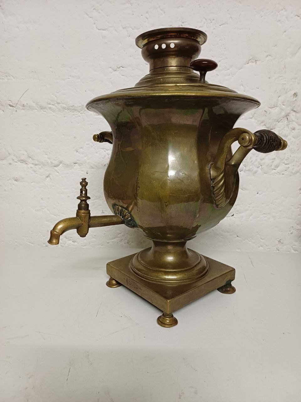 Vasi & Recipienti: (Kohle-)Samowar „Facettierte Vase“ – Usato da Bern venduto da Elena1965 1