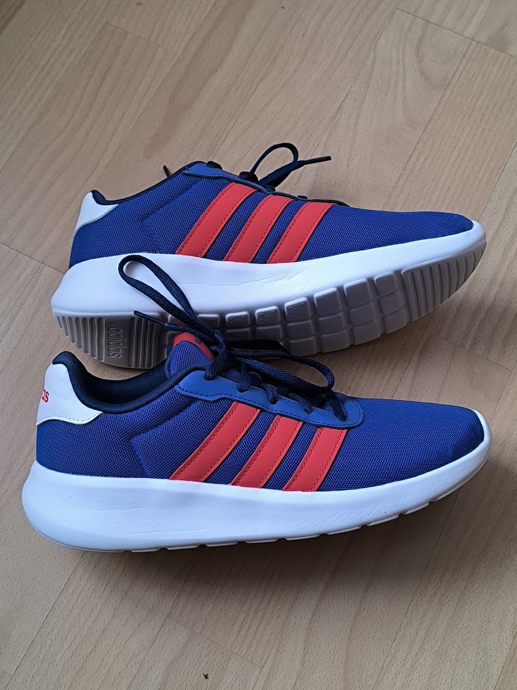 Adidas Scarpe da uomo: Adidas Turnschuh Grösse 39 1/3 – Nuovo (secondo la descrizione) da Oberdiessbach venduto da Zwerg82 1