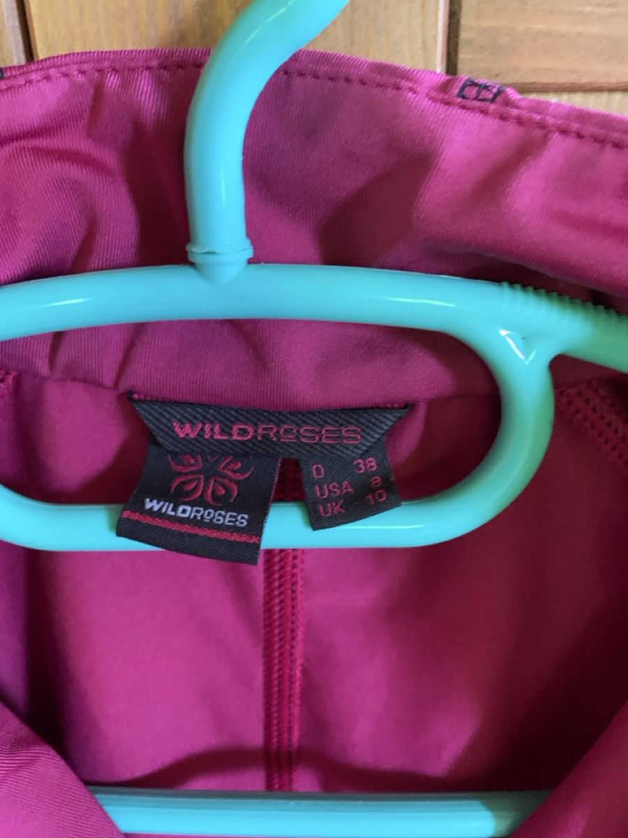 Jacken: Pull jacquet Wild Roses M.  marque comme dynafit ou sportiva – Gebraucht aus Finhaut von dod 1