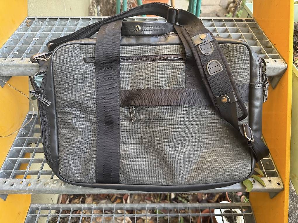 Borse: Tasche zum umhängen  – Usato da Solothurn venduto da Hoffi 1