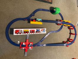 Bahn, Zug Tomy  Train 2 Kindereisenbahn im originalem Karton