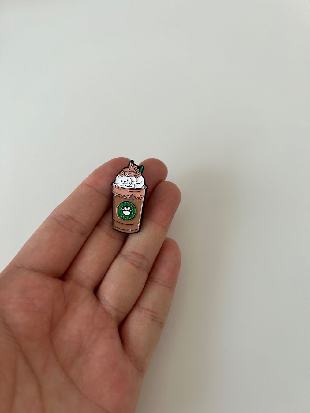 Plaketten & Abzeichen: Pin - cat and caffee - New – Neu (gemäss Beschreibung) aus Basel von lau_982w 2