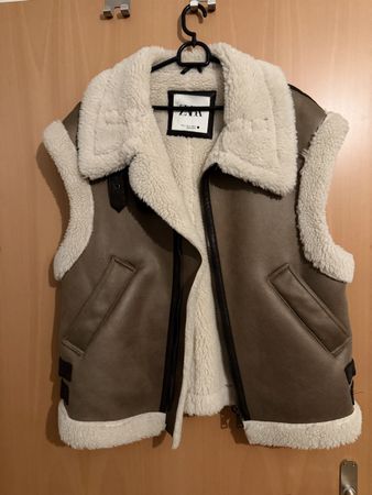 Zara Weste, gefüttert, ideal für den Winter, Gr. M