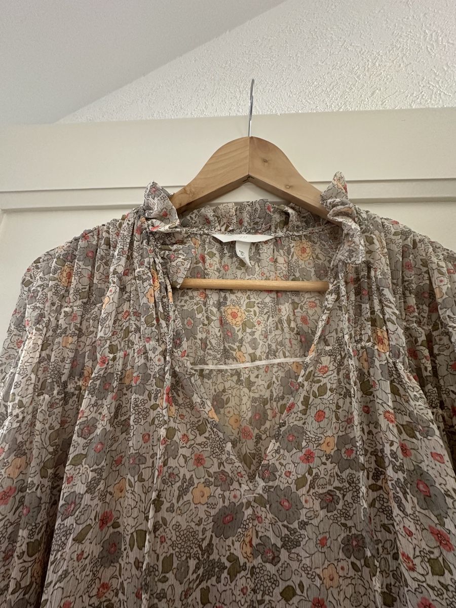 H&M Kleider: Robe longue imprimé floral H&M – Gebraucht aus Chêne-Bourg von raf_k9v7 1