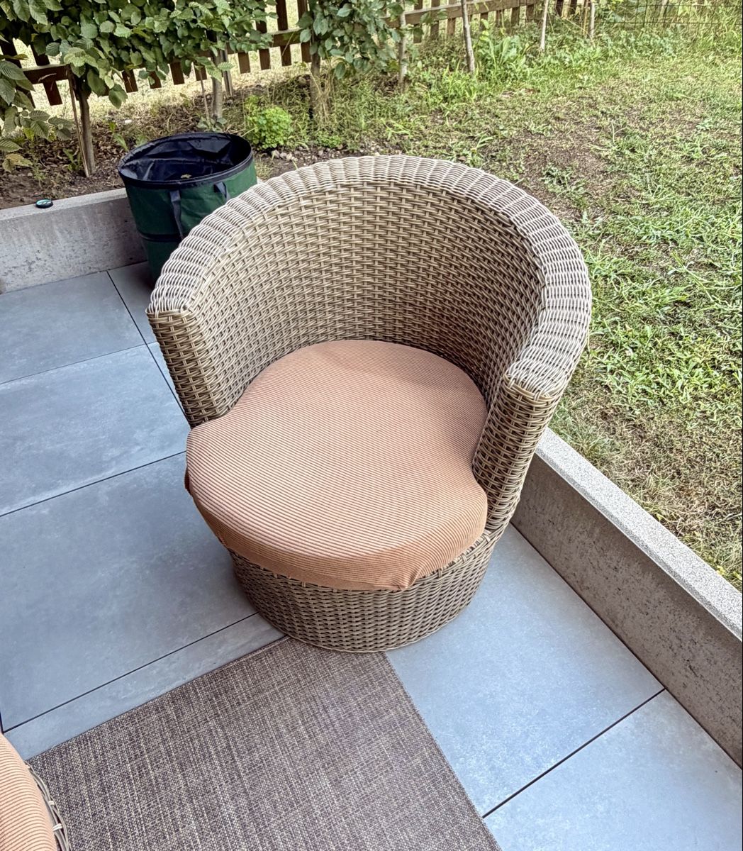 Tischset: Gartenlounge Set Polyrattan 5-teilig beige – Gebraucht aus Fällanden von Sam_Lilu 2