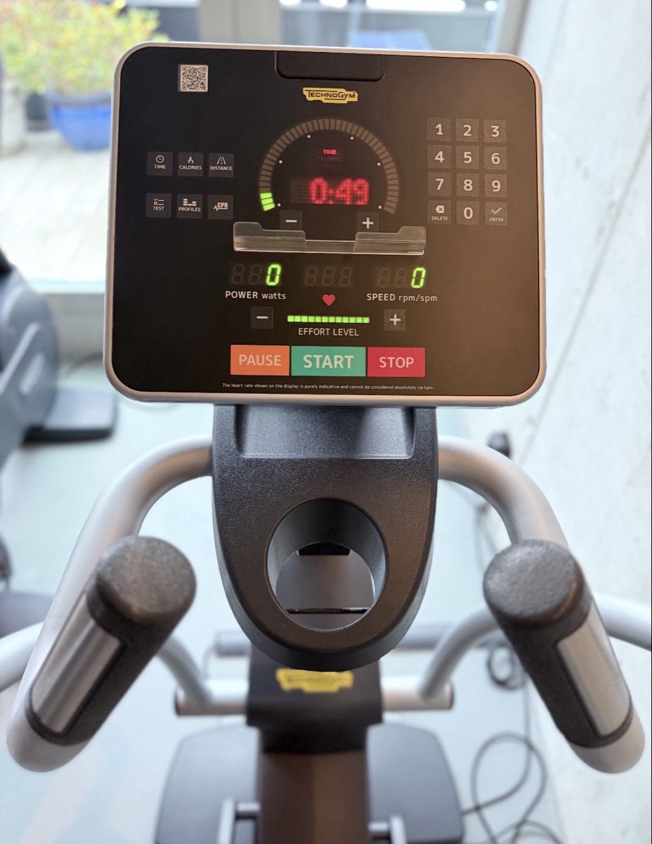 Technogym Hometrainer: Technogym Synchro Forma – Gebraucht aus Wangen ZH von Lumei89 4