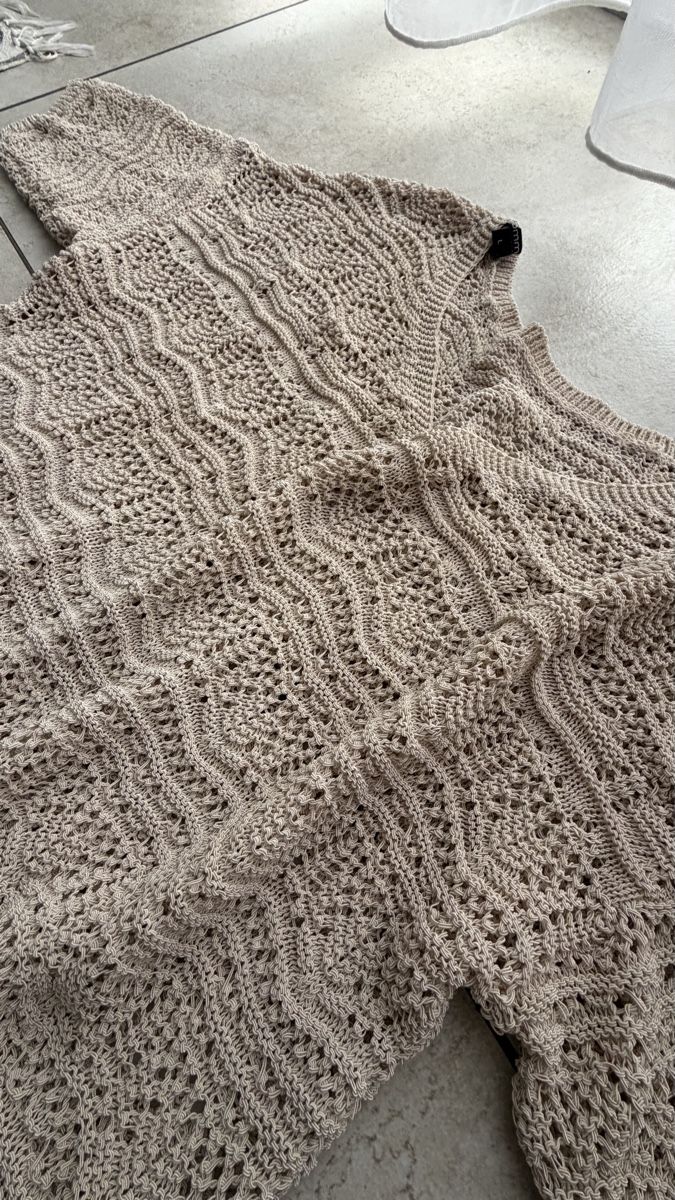 Maglioni & Felpe: Schöne Strick Oberteile , Grösse L Beige – Usato da Güttingen venduto da Annuschka17 1