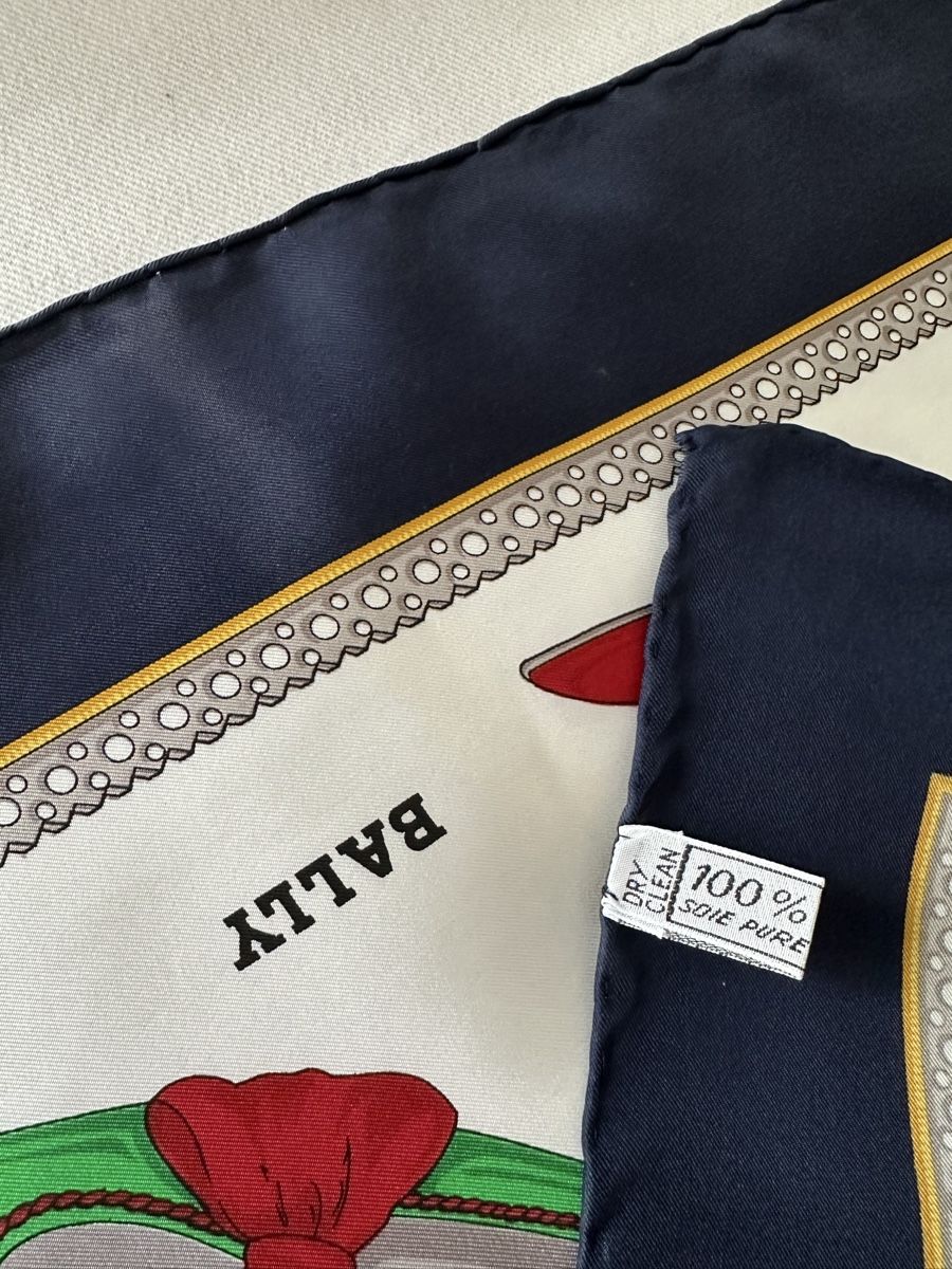 Bally Foulard & Sciarpe: BALLY Seidenschal 100% Seide – Usato da Zollikon venduto da _M65_ 3