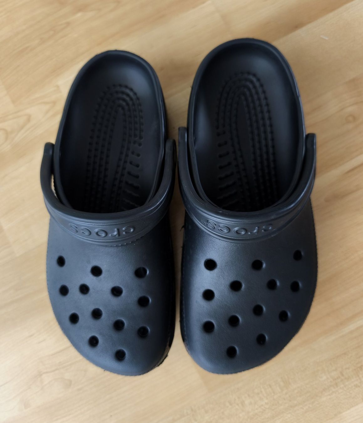 Crocs Scarpe da uomo: CROCS schwarz, Gr. 38/39 – Nuovo (secondo la descrizione) da Rüti ZH venduto da mome8 2