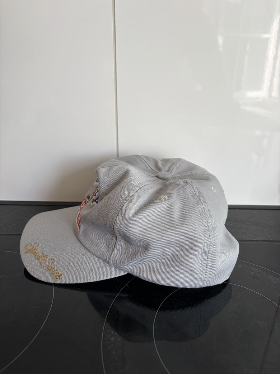 Copricapi, berretti & cappellini: Cherry Los Angeles Cap grey Snapback  – Usato da Zürich venduto da nickadelic 1